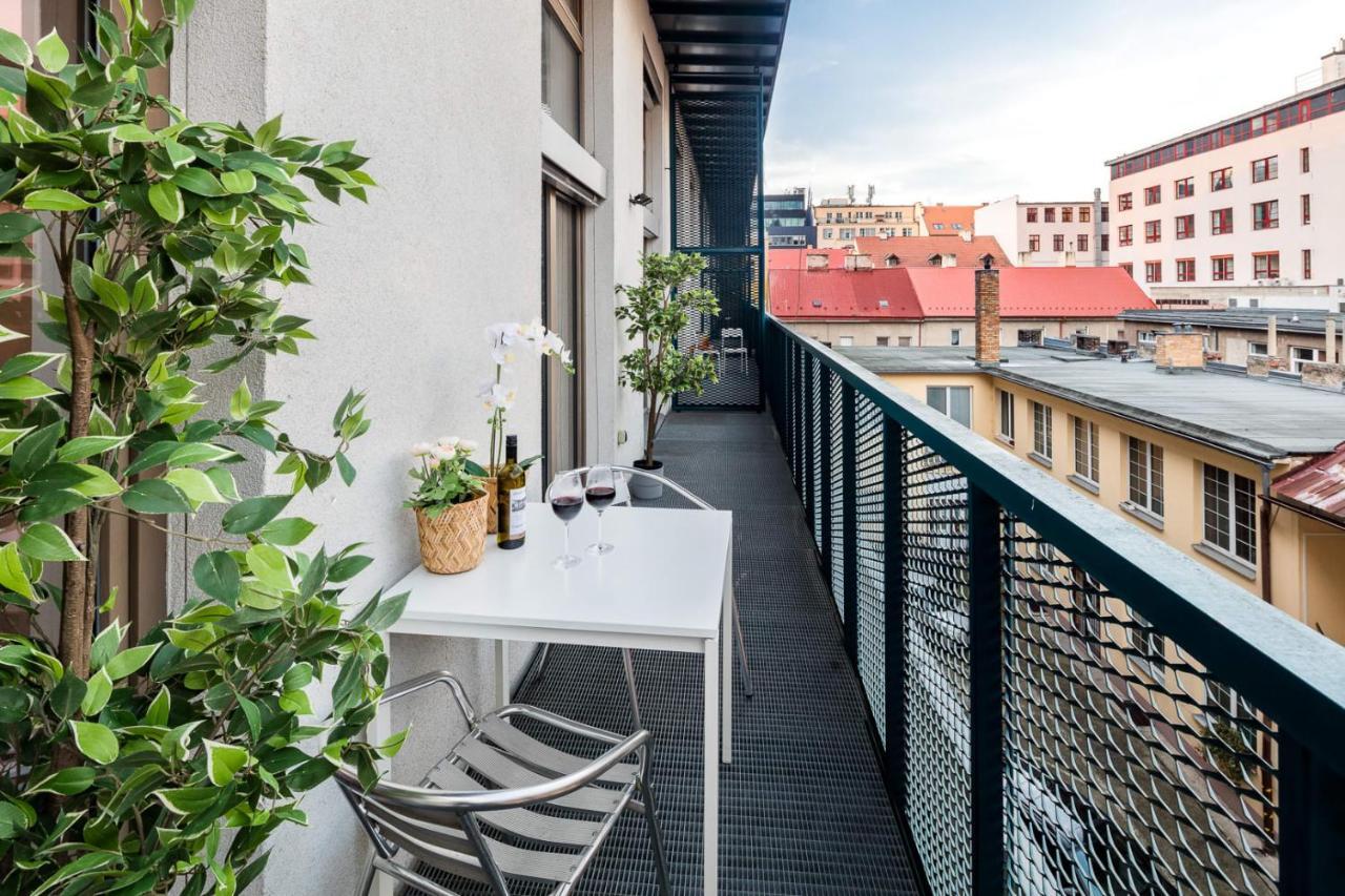 Duplex With 3 Bedrooms Praha