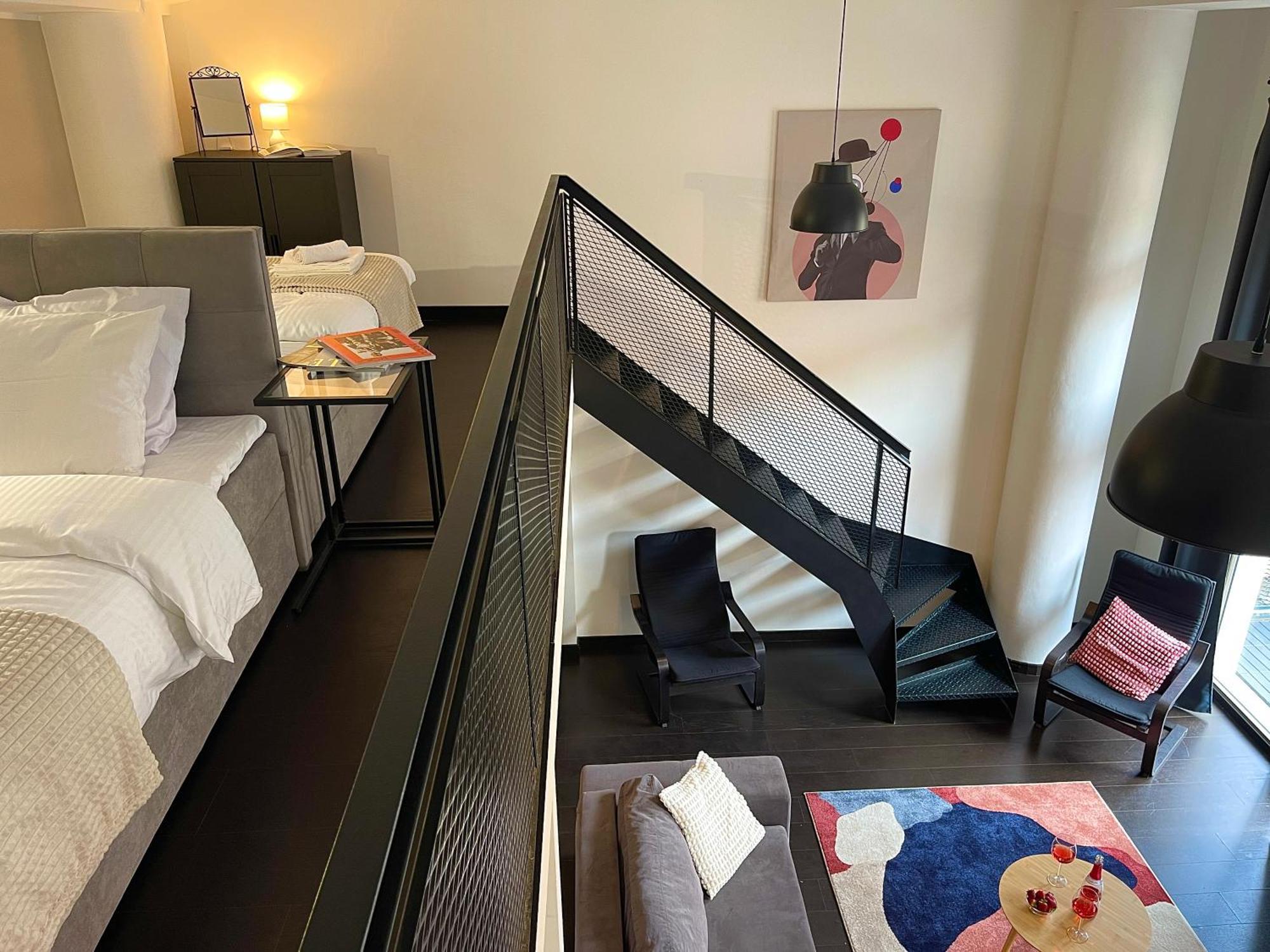 Duplex With 3 Bedrooms * Praha