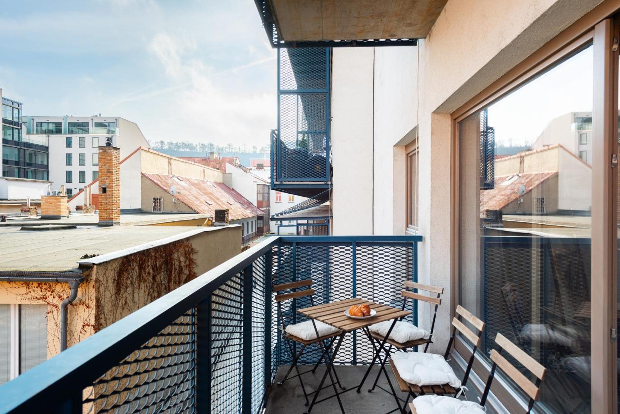 Duplex With 3 Bedrooms Praha